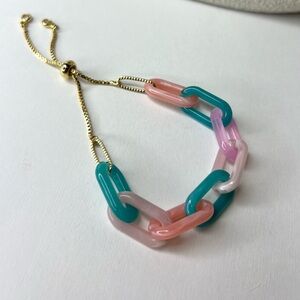 Acrylic chain style dainty bracelet